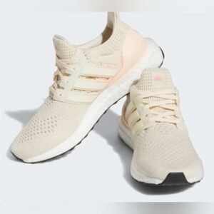 Size  11 adidas Women's Cream and Pink Knit Running Sneakers Retail 145$